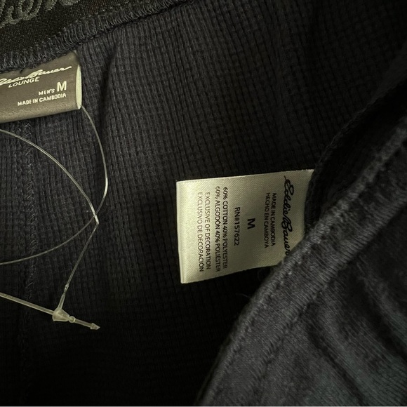 Men's Medium Eddie Bauer 2-Piece Lounge Set Tee Shirt & Shorts Gray & Navy - Picture 7 of 12